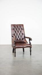 Donkere Engelse rundleren en houten chesterfield fauteuil, Ophalen, Gebruikt, ., Chesterfield