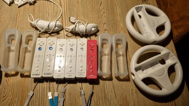 nintendo wii, Spelcomputers en Games, Spelcomputers | Nintendo Wii, Gebruikt, Met 3 controllers of meer, Met stuurtje, Ophalen