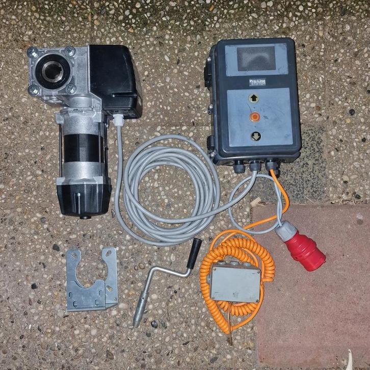 Mfz 35 as motor overheaddeur, Doe-het-zelf en Verbouw, Deuren en Horren, Zo goed als nieuw, Garagedeur, 215 cm of meer, 120 cm of meer