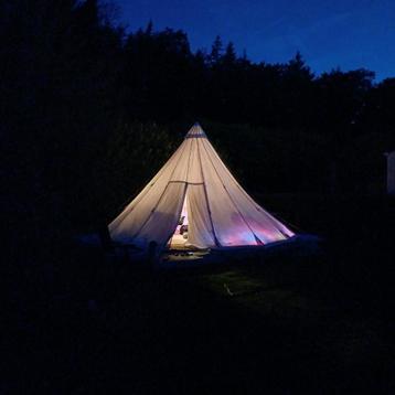 Mooie ruime Tipi tent beschikbaar voor biedingen