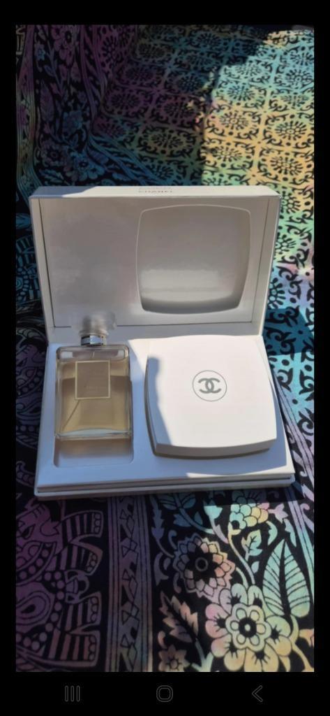CHANEL coco mademoiselle coffret 50 ml eau de parfum + 150 g, Sieraden, Tassen en Uiterlijk, Uiterlijk | Parfum, Nieuw, Ophalen of Verzenden