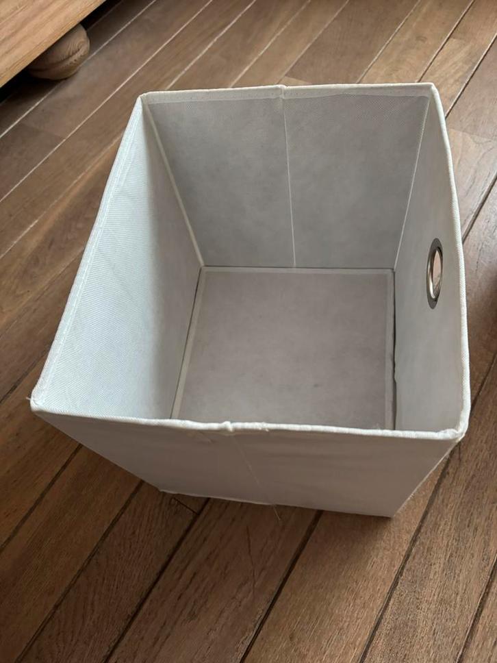 Ikea opvouwbate mand Wit zo goed als nieuw zie tekst, Huis en Inrichting, Woonaccessoires | Schalen en Manden, Zo goed als nieuw