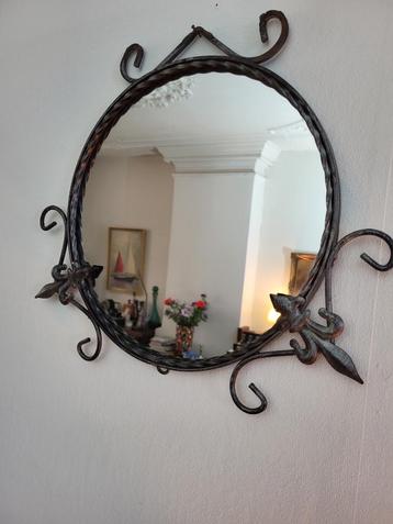~ Metalen spiegel = Handwerk ~ beschikbaar voor biedingen