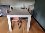 Houten eettafel 160 x 85 cm evt. met de 4 stoelen erbij., Ophalen, Gebruikt