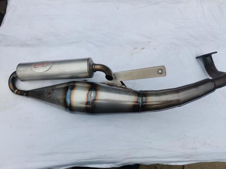 Leovince TT Uitlaat - Scooter/Brommer, Fietsen en Brommers, Brommeronderdelen | Scooters, Gebruikt, Overige merken, Uitlaat, Ophalen of Verzenden