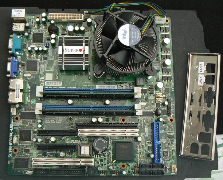 Supermicro PDSML-LN2 met pent D 3,2 ghz pros en 2GB geheugen, Computers en Software, Moederborden, Zo goed als nieuw, Intel, DDR2