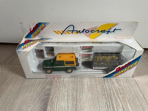 Autocraft Mercedes Heavy Duty truck + aanhanger met tijger, Hobby en Vrije tijd, Modelauto's | Overige schalen, Nieuw, Bus of Vrachtwagen
