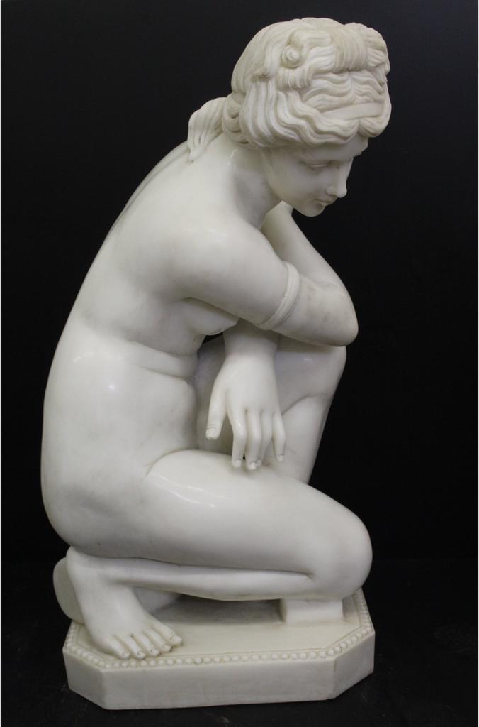 Venus betrapt bij het baden (Crouching Venus) marmeren beeld, Verzamelen, Beelden en Beeldjes, Mens, Ophalen of Verzenden