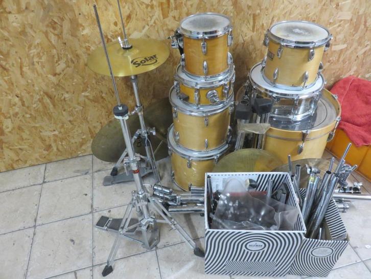 Uitgebreide Drum Set OSAN MAPLE met Gibraltar Hardware, Muziek en Instrumenten, Drumstellen en Slagwerk, Gebruikt, Overige merken