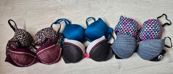 6x BH van Victoria secret en Pink maat 36C / 80C beschikbaar voor biedingen