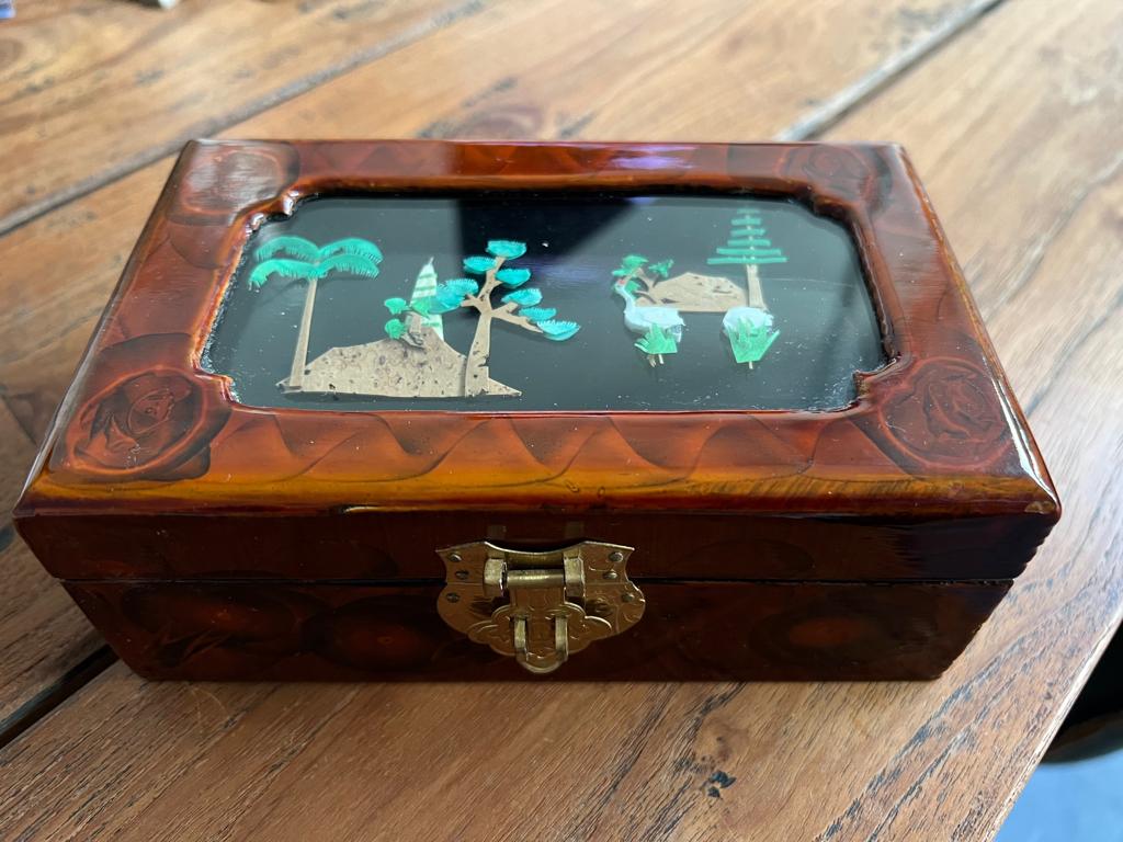 Prachtig mooi chinees aziatisch sieraden kistje, Overige materialen, Minder dan 50 cm, Ophalen of Verzenden, Schipluidenlaan 20 5035KJ Tilburg