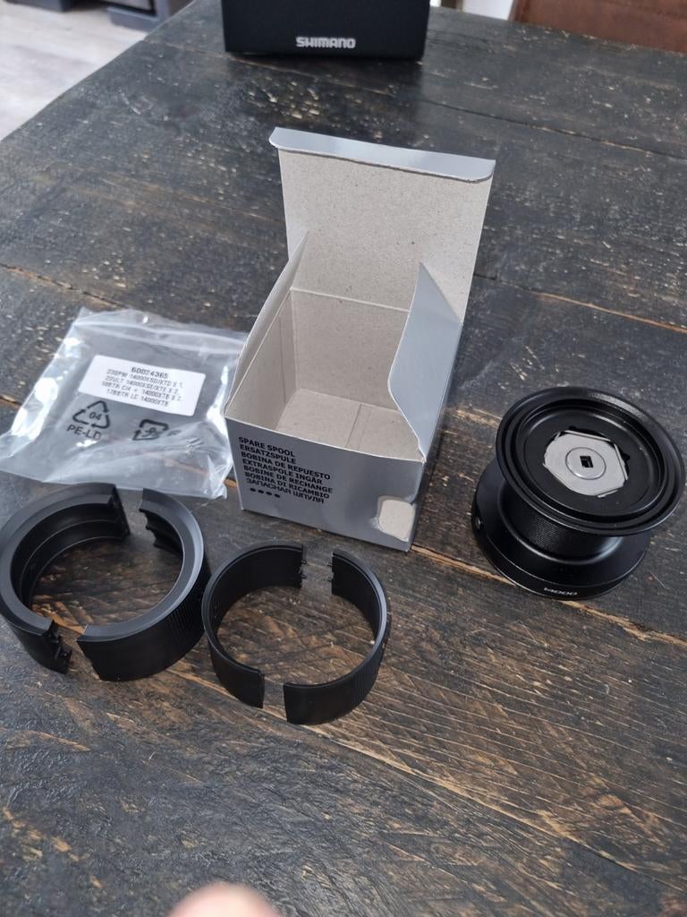Shimano Ultegra XTE 14000 Reserve Spoel + Line Reducers, Ophalen of Verzenden, Zo goed als nieuw, Molen