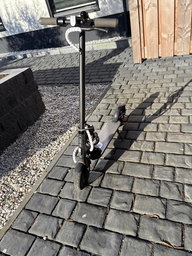 Xiaomi Essential E-step met LED-strip en alarm (20 km/u), Ophalen, Gebruikt, Elektrische step (E-scooter)