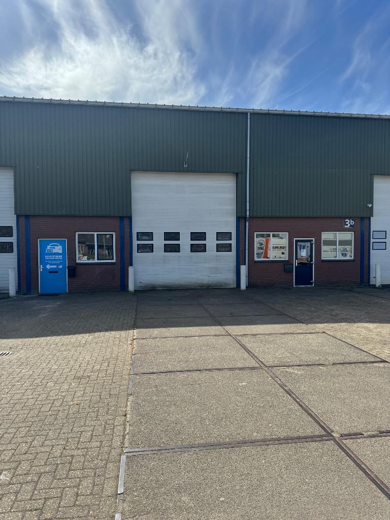 Bedrijfshal te huur in Nieuwleusen, Zakelijke goederen, Bedrijfs Onroerend goed, 360 m², Huur, Bedrijfsruimte