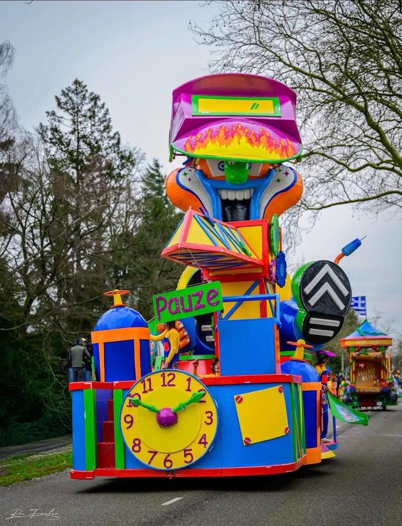 Carnavals Laskap, Ophalen, Gebruikt, Hoed of Pruik, Carnaval