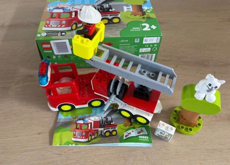 LEGO Duplo Brandweerwagen 10969 met licht & geluid, Overige thema's, Verzenden, Zo goed als nieuw, Compleet
