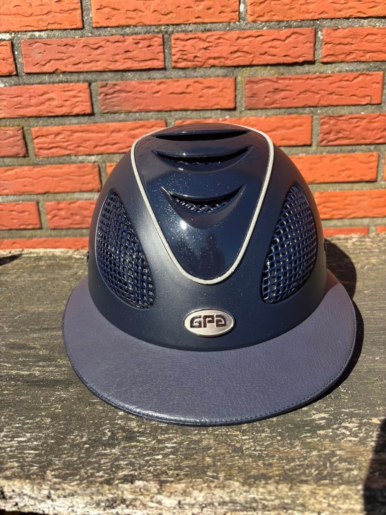 Gpa First Lady Leather 2x Cap, Dieren en Toebehoren, Paardrijkleding, Zo goed als nieuw, Ophalen of Verzenden