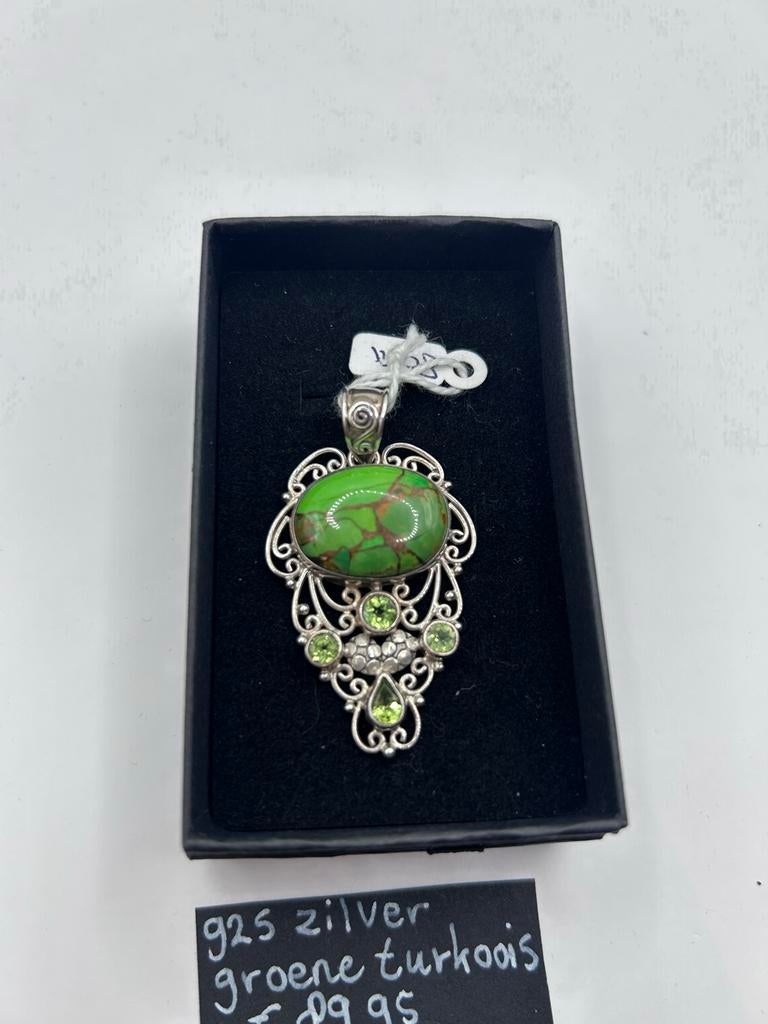 925 zilveren kettinghanger met groene turkoois, Gebruikt, Overige voorstellingen, Ophalen of Verzenden, X