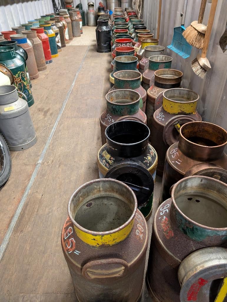 Melkbus, originele ijzeren melkbussen, Teems, melkzeef., Ophalen