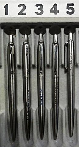 PARKER JOTTER MET RECLAME PER PARKER NU VOOR, Verzamelen, Pennenverzamelingen, Gebruikt, Ophalen of Verzenden, Met reclame, Parker