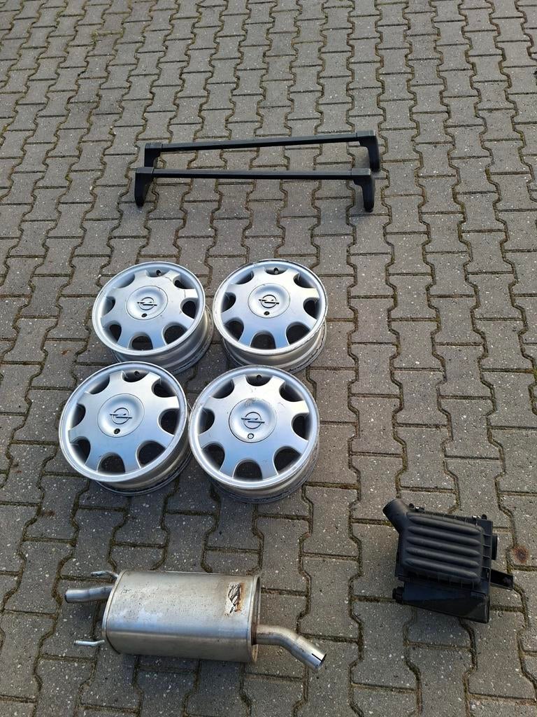 Opel Corsa onderdelen: velgen, uitlaat, dragersl, Ophalen of Verzenden, Opel