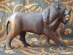 Origineel oud houten beeld uit Afrika van een leeuw 42 cm., Antiek en Kunst, Ophalen of Verzenden