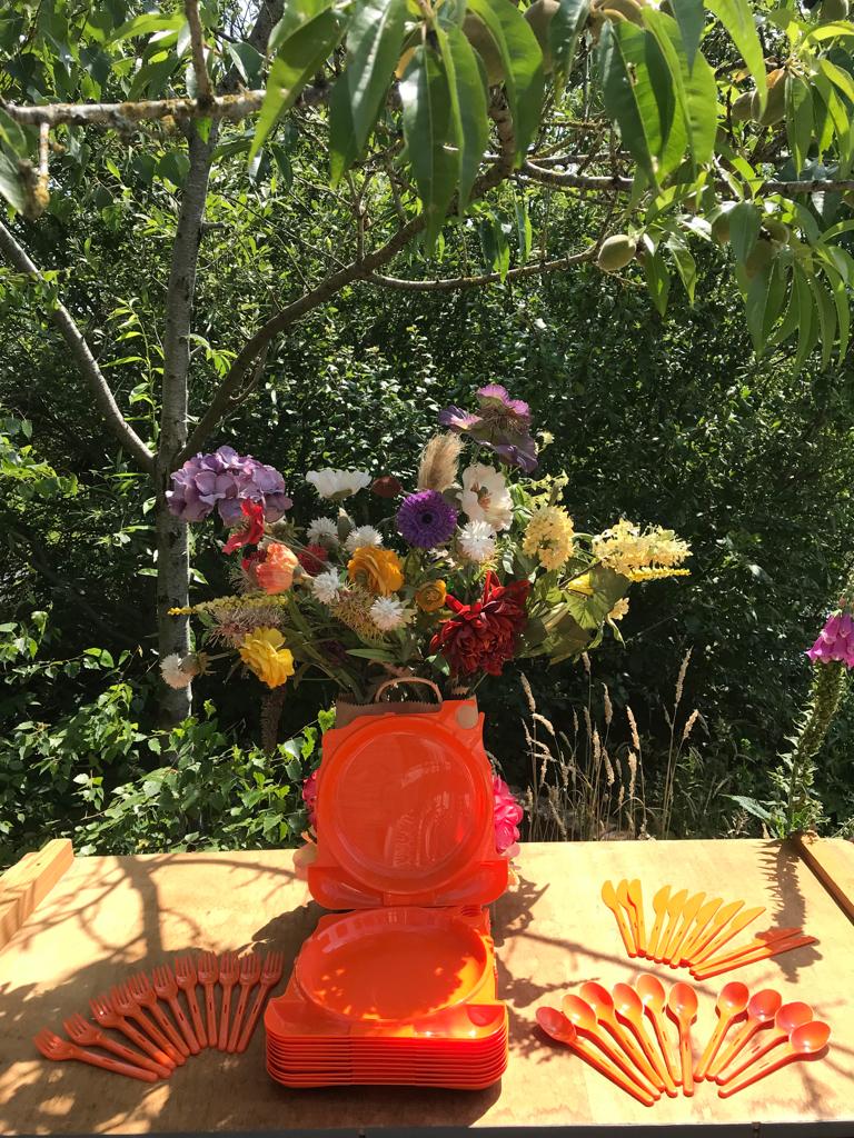 Borden en bestek - plastic - BBQ - oranje Cater Plate, Ophalen of Verzenden, Nieuw