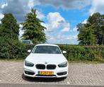 BMW 1-Serie 1.5 118I 3DR AUT 2015 Wit, Auto's, 1290 kg, 4 stoelen, Wit, Navigatiesysteem