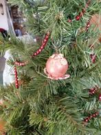 zeer leuke oudere huisvlijt kerstbal in rose tint, Ophalen of Verzenden, Gebruikt