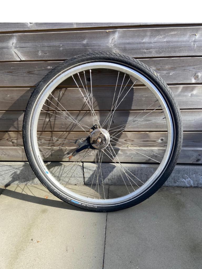 Batavus voorwiel 28", rollerbrake , naafdynamo, band, Gebruikt, Toerfiets, Batavus, Aluminium