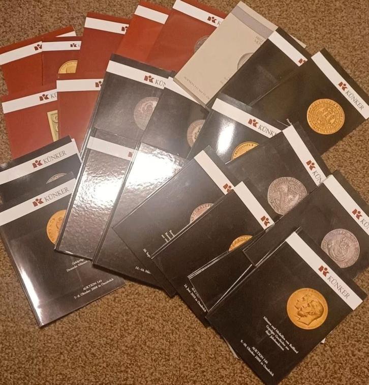 XL partij Kuenker munt veilingcatalogi 23 stuks!, Postzegels en Munten, Munten en Bankbiljetten | Toebehoren, Boek of Naslagwerk