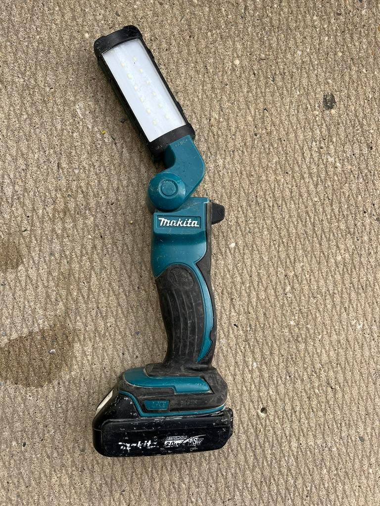 Makita 18v lamp met een accu, Ophalen of Verzenden, Gebruikt