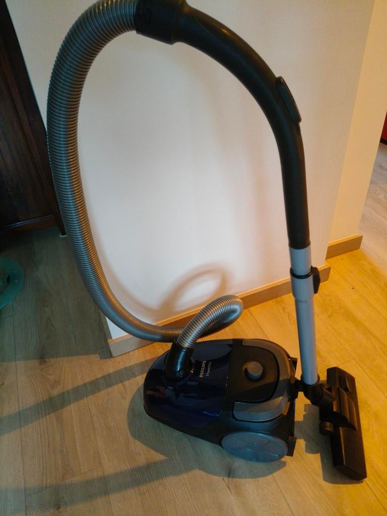 Philips power go stofzuiger met 15 stofzuigerzakken., Ophalen, Gebruikt