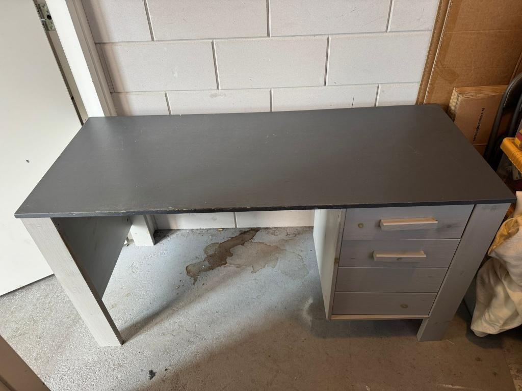 WOOOD bureau Dennis Afmeting 74x140x59 cm (hxbxd) betongrijs, Ophalen, Gebruikt, Grijs, Hout