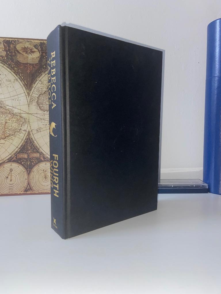 Fourth wing rebecca yarros (engels) hardcover, Boeken, Fantasy, Ophalen of Verzenden, Gelezen, Rebecca Yarros
