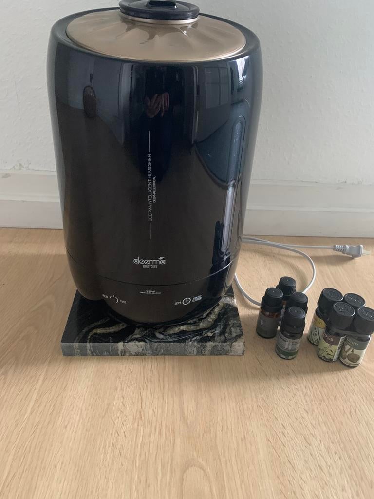 Aroma Diffuser  nieuwstaat met 8 geurtjes fles marmeren blad, Overige merken, Soundbar, Ophalen of Verzenden, Zo goed als nieuw