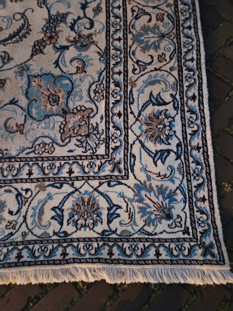 Perzisch Handgeknoopt Nain Tapijt. Prachtige kleuren! 2x3, Huis en Inrichting, Stoffering | Tapijten en Kleden, Perzisch, Crème