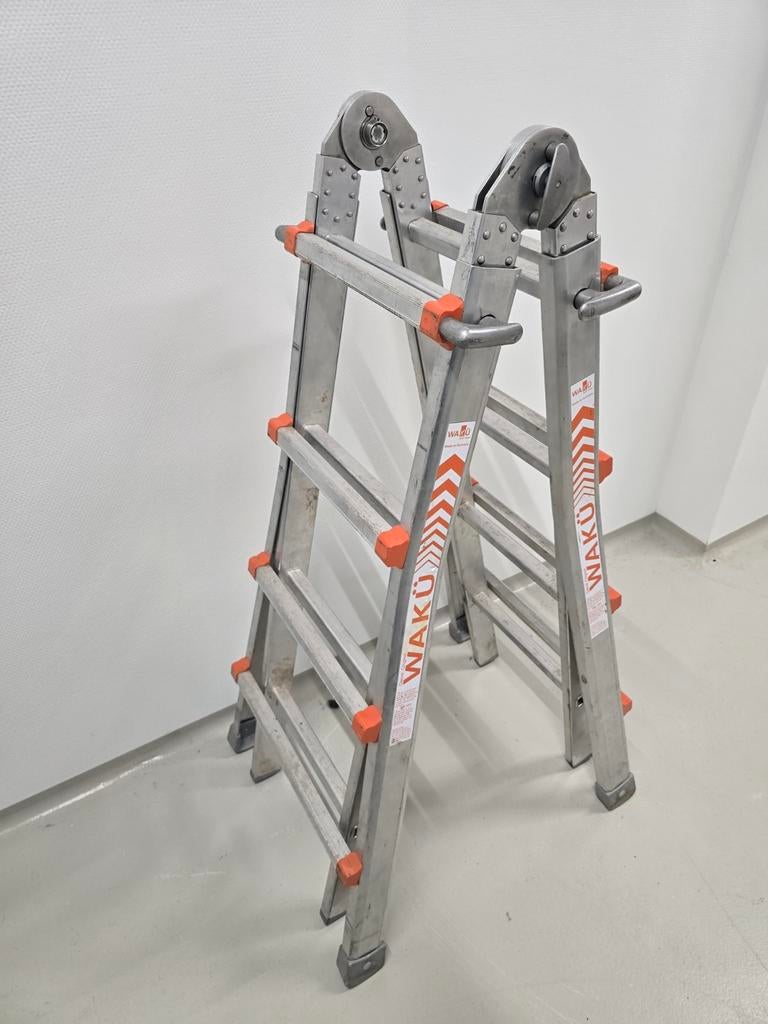 Waku trap 4 treden., Doe-het-zelf en Verbouw, Ladders en Trappen, Ophalen, Zo goed als nieuw, Minder dan 2 meter