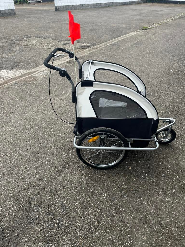 Fietskar met duw stang en fiets stang 3de wiel gordels, Ophalen, Zo goed als nieuw, Kinderkar