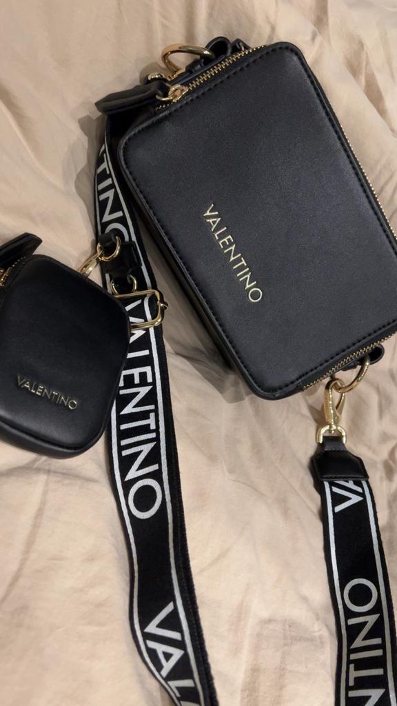 Valentino tas zwart met goudkleurige details, Sieraden, Tassen en Uiterlijk, Ophalen of Verzenden, Zo goed als nieuw, Zwart, Overige merken