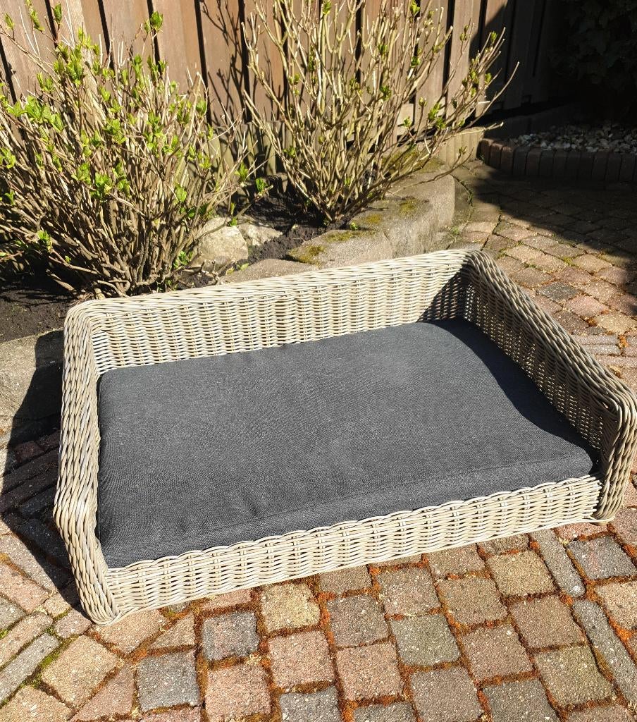 2 X  hondenmand van kunst riet, Dieren en Toebehoren, Hondenmanden, Ophalen, Zo goed als nieuw, Overige