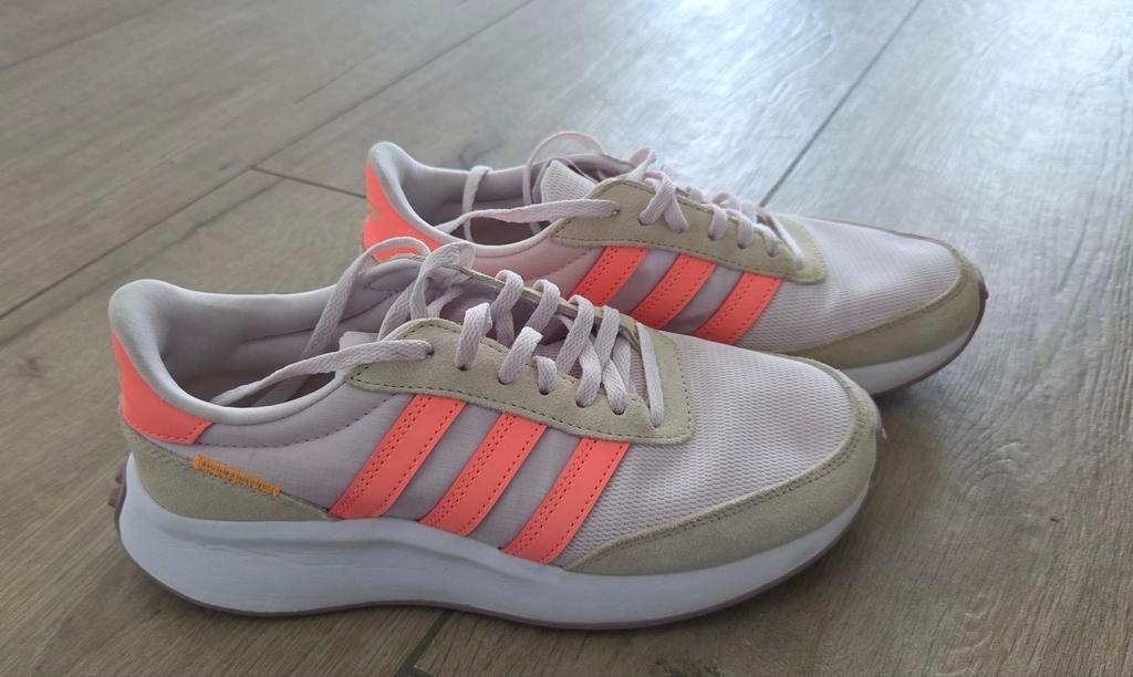 Adidas Run 70s, Ophalen of Verzenden, Zo goed als nieuw, Roze, Sneakers of Gympen