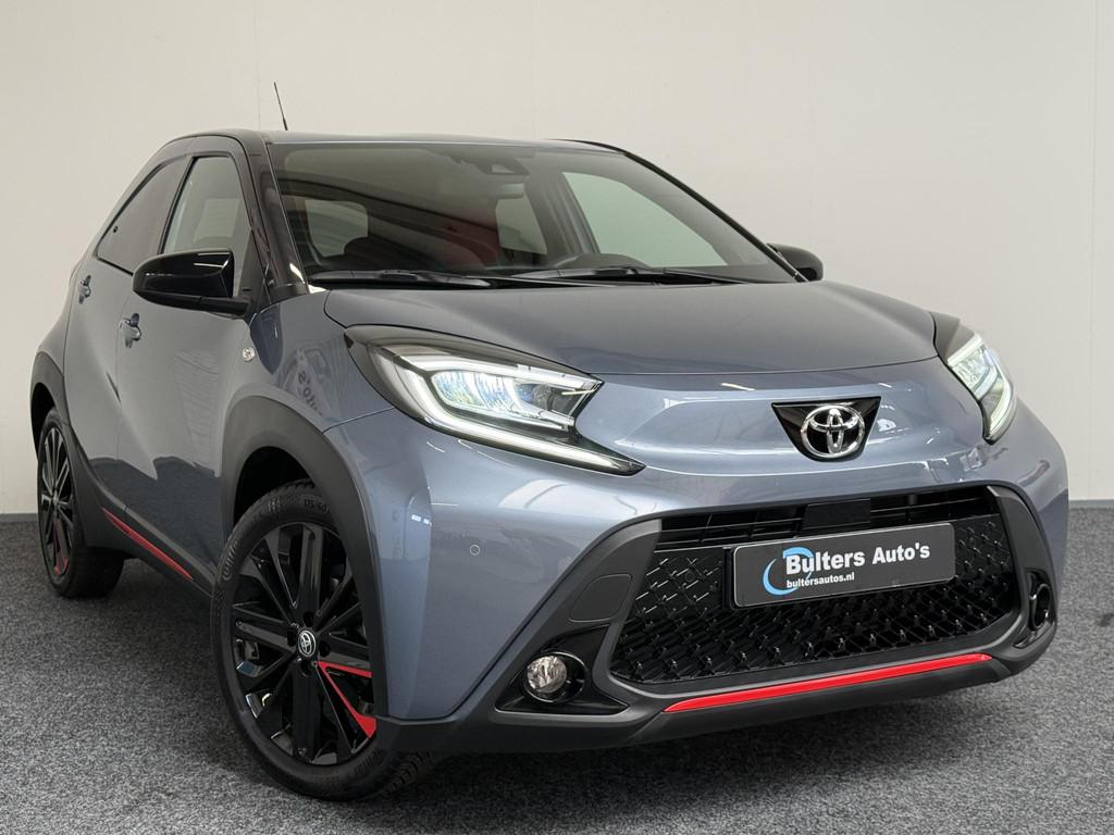 Toyota Aygo X 1.0 VVT-i S-CVT JBL UNDERCOVER Jun Takahashi E, Auto's, Toyota, Gebruikt, Euro 6, 4 stoelen, Leder en Stof