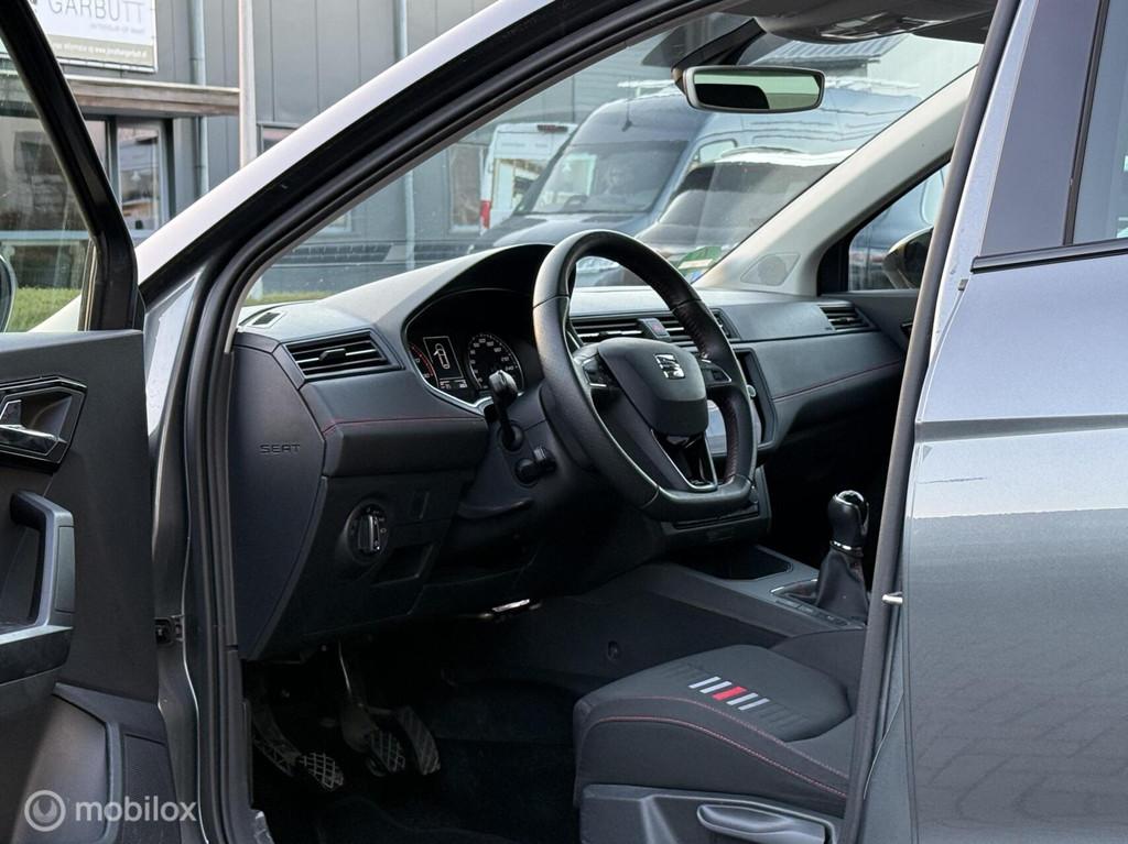 Seat Ibiza 1.0 TSI FR PANO-ACC-CAMERA-LED-APPLE CARPLAY, Auto's, Voorwielaandrijving, Stof, 1049 kg, Zwart