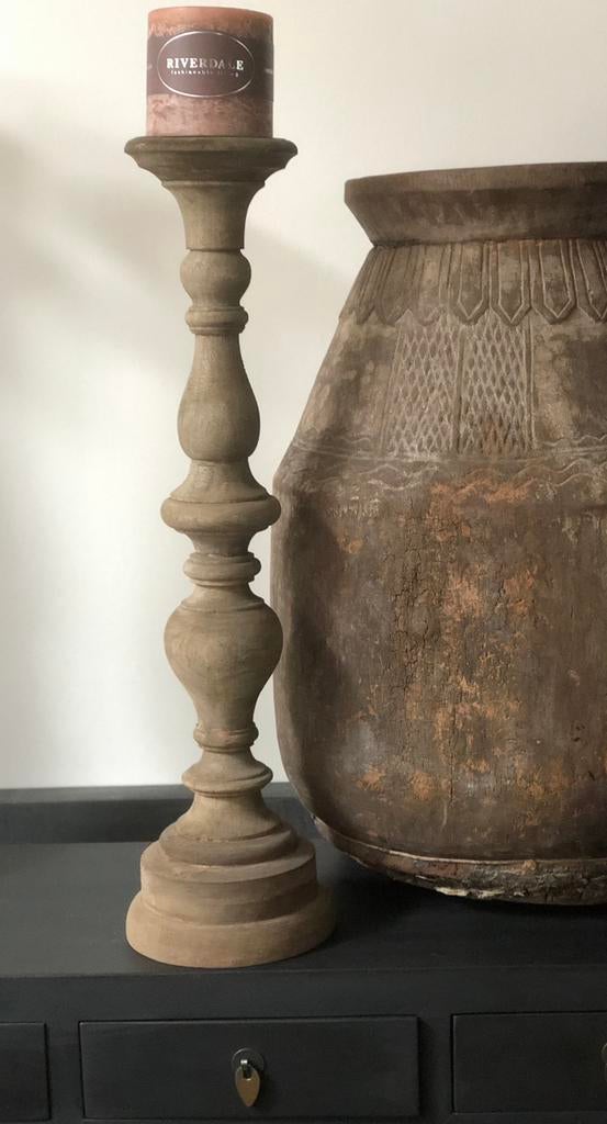 Vergrijst houten kandelaar India oosters sober sleets, Ophalen of Verzenden