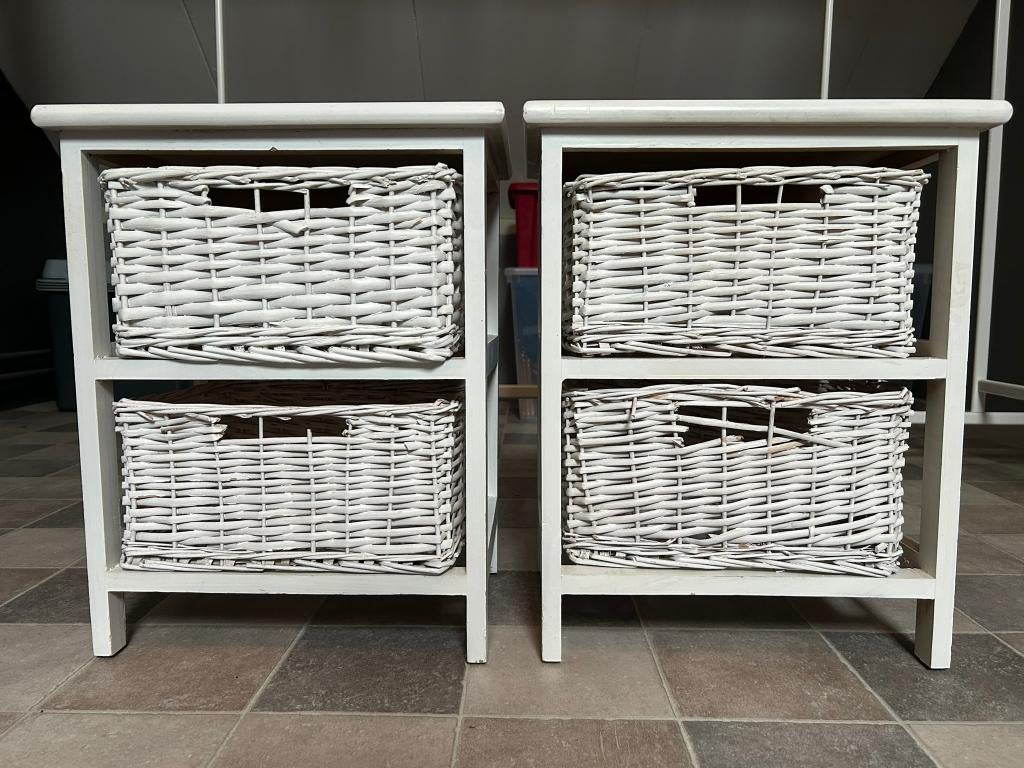 Witte nachtkastjes met mandjes, Ophalen, Gebruikt, Minder dan 45 cm, Minder dan 55 cm
