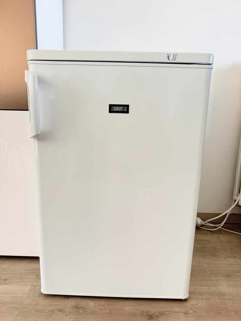 Zanussi vriezer 3 laden, compact formaat (35.5x57x84cm), Vrieskast, Gebruikt, Minder dan 85 cm, Minder dan 60 cm