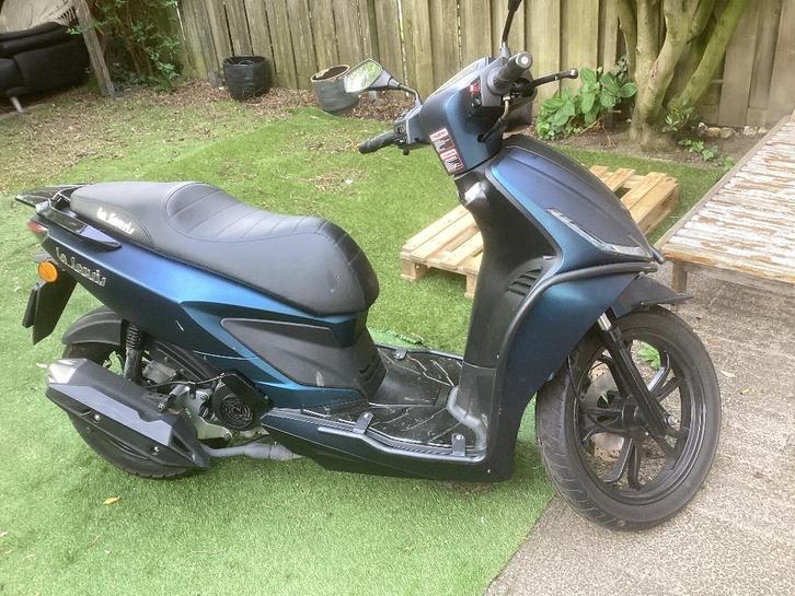 Scooter, Fietsen en Brommers, Snorfietsen en Snorscooters, Zo goed als nieuw, Overige merken, Benzine, Ophalen