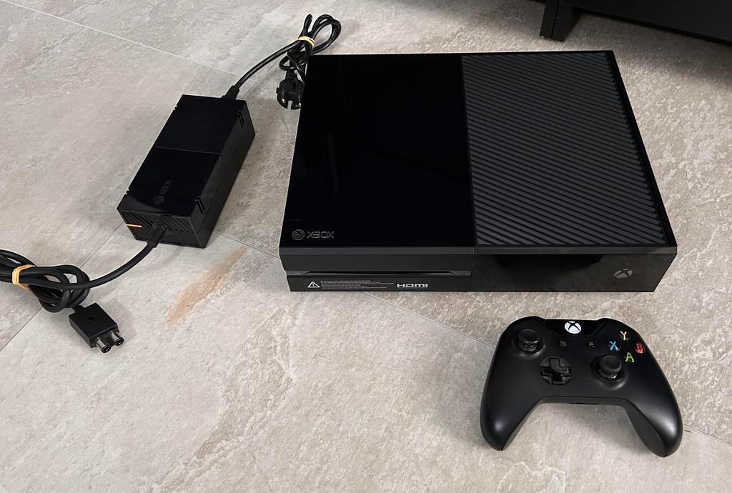 Xbox one met battlefield en controller, Spelcomputers en Games, Spelcomputers | Xbox One, Xbox One, Ophalen of Verzenden, Met 1 controller