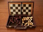 Schaakspel in koffer, Een of twee spelers, Ophalen of Verzenden, Zo goed als nieuw, Onbekend
